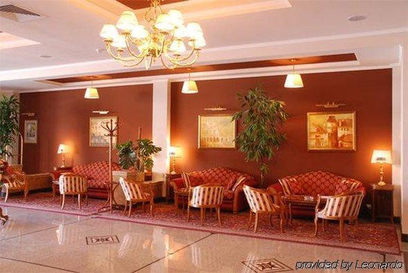 Red Royal By Undersun Hotel Krasnodar Interiør billede