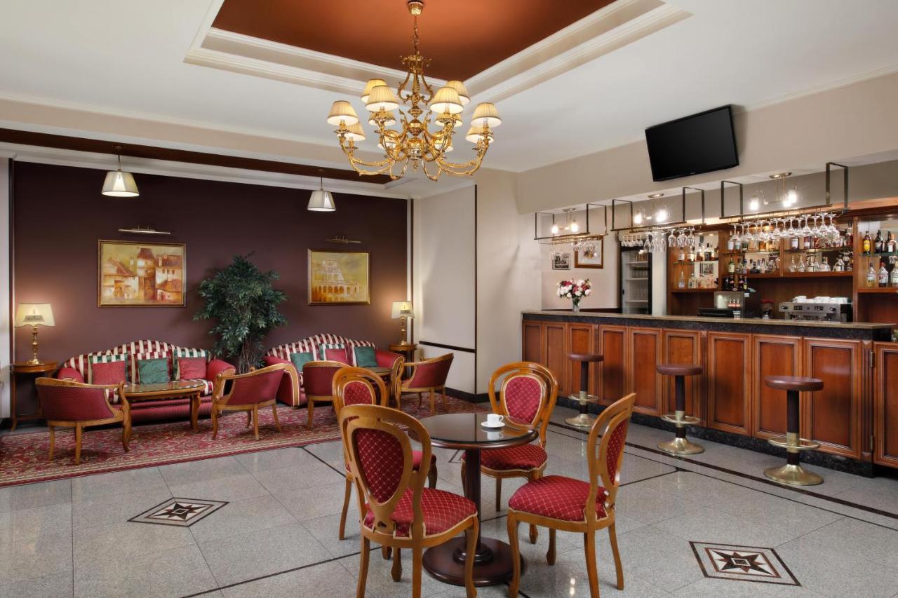Red Royal By Undersun Hotel Krasnodar Eksteriør billede